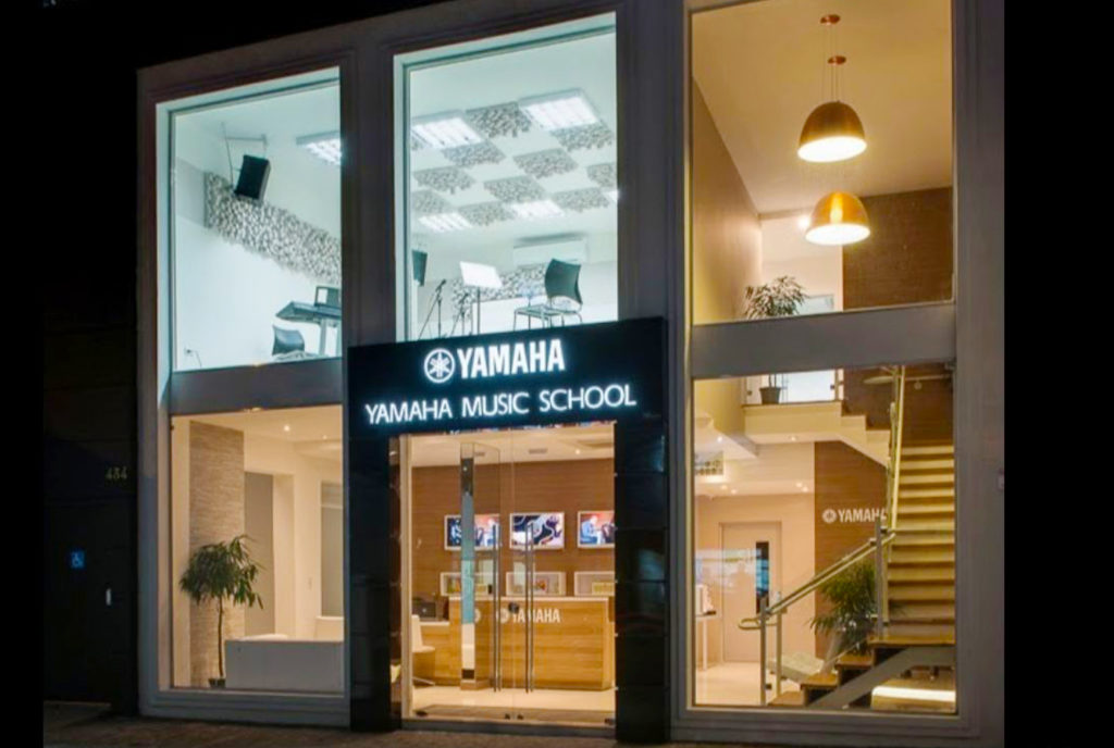 <br />
<b>Warning</b>:  Undefined variable $image in <b>/home/crisnegreira/www/wp-content/themes/cris-negreira/page-home.php</b> on line <b>74</b><br />
<br />
<b>Warning</b>:  Trying to access array offset on value of type null in <b>/home/crisnegreira/www/wp-content/themes/cris-negreira/page-home.php</b> on line <b>74</b><br />
